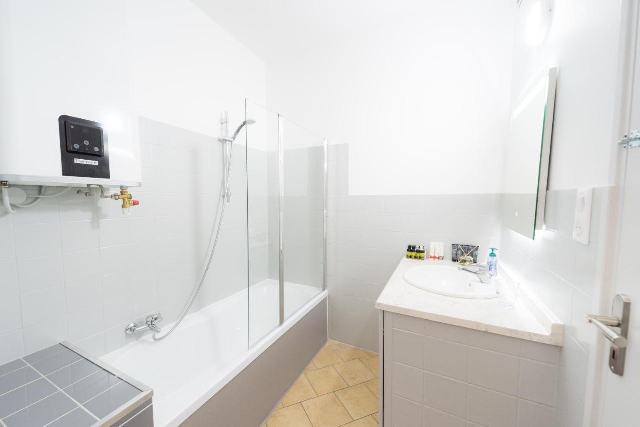 Ravissant Triplex Et Duplex Au Centre De Pont St Esprit Apartment Exterior photo
