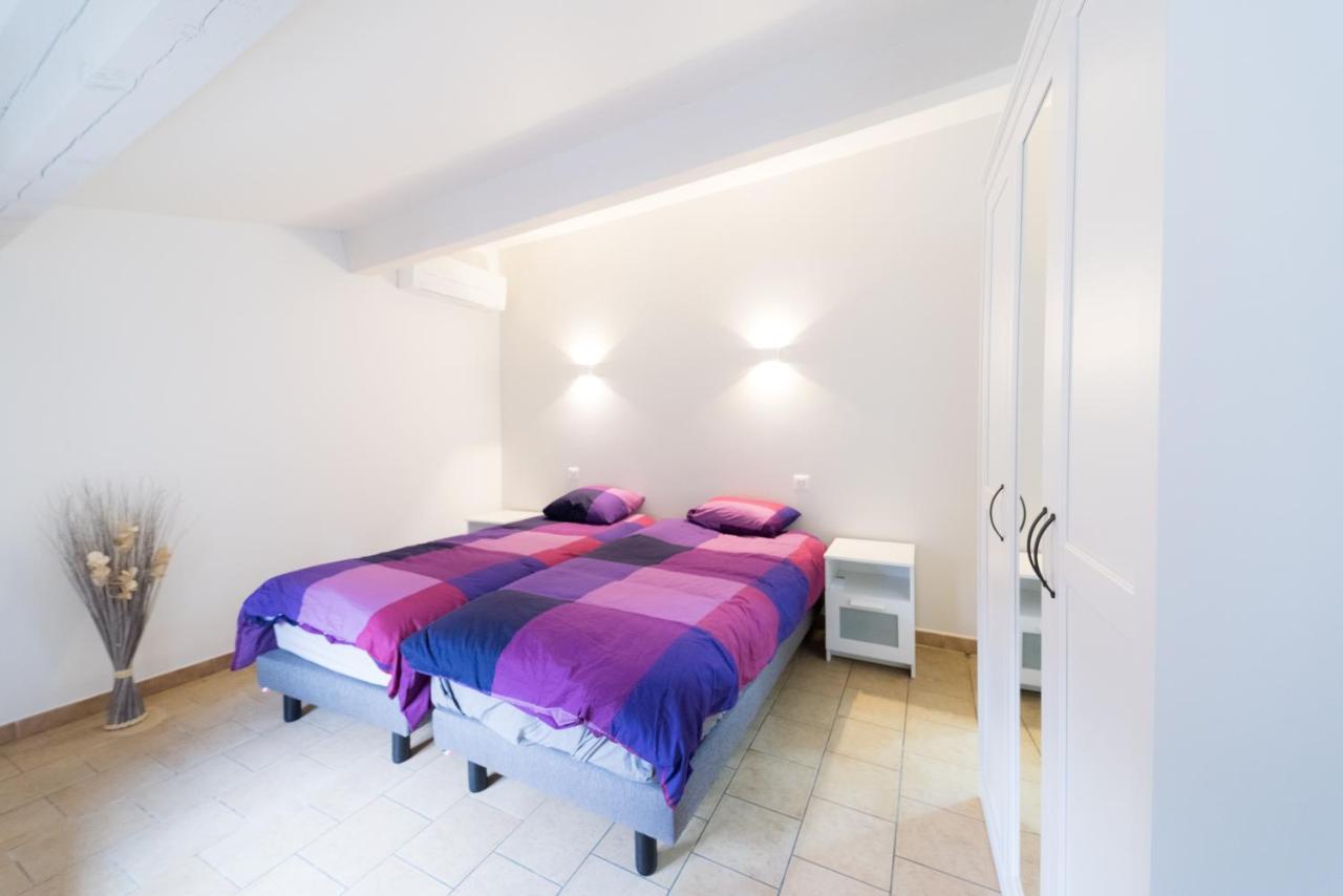 Ravissant Triplex Et Duplex Au Centre De Pont St Esprit Apartment Exterior photo